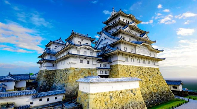 Dünyanın Dört Bir Yanından Göz Kamaştıran En İyi Kaleler ve Şatolar