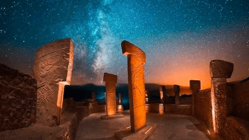 Tarihi Mirasımız Geleceğe Göz Kırpıyor: Online Gezilebilen Müzeler