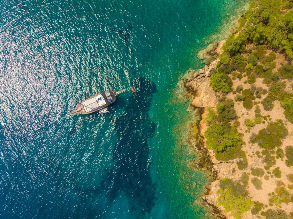 Bu Yaz Bodrum’u Keşfedin: Sakin Koylarda Huzur Dolu Bir Tatil