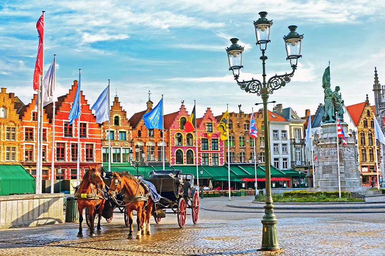 Brüj: Fotojenik Flaman Şehrinin Masalsı Keşfi