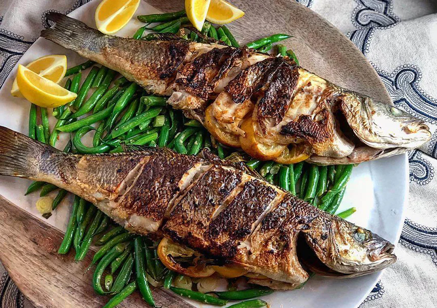 Atina: Antik Dokular Arasında Modern Bir Şehir Macerası