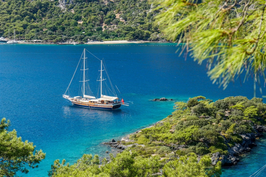 Bu Yaz Bodrum’u Keşfedin: Sakin Koylarda Huzur Dolu Bir Tatil