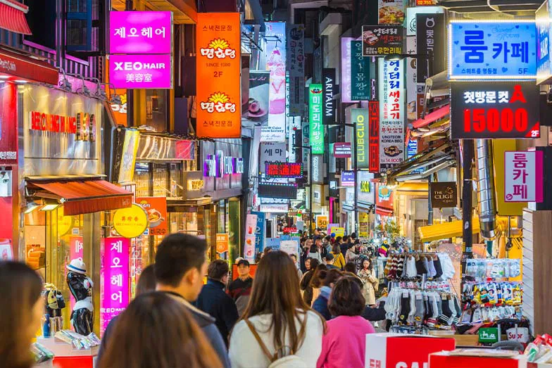 Dünyanın En İkonik Alışveriş Caddeleri: Hem Keşfet Hem Alışveriş Yap